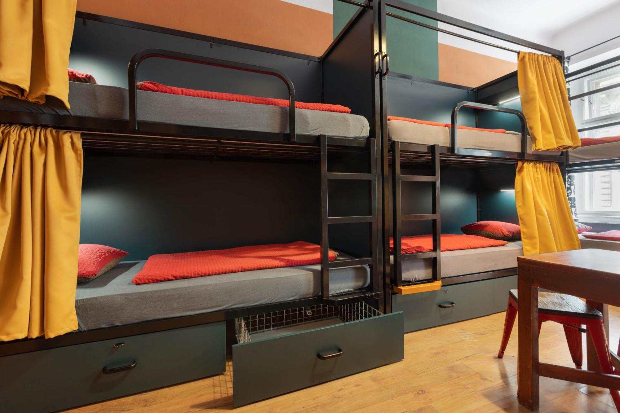 Hostel Elf Praha Eksteriør bilde