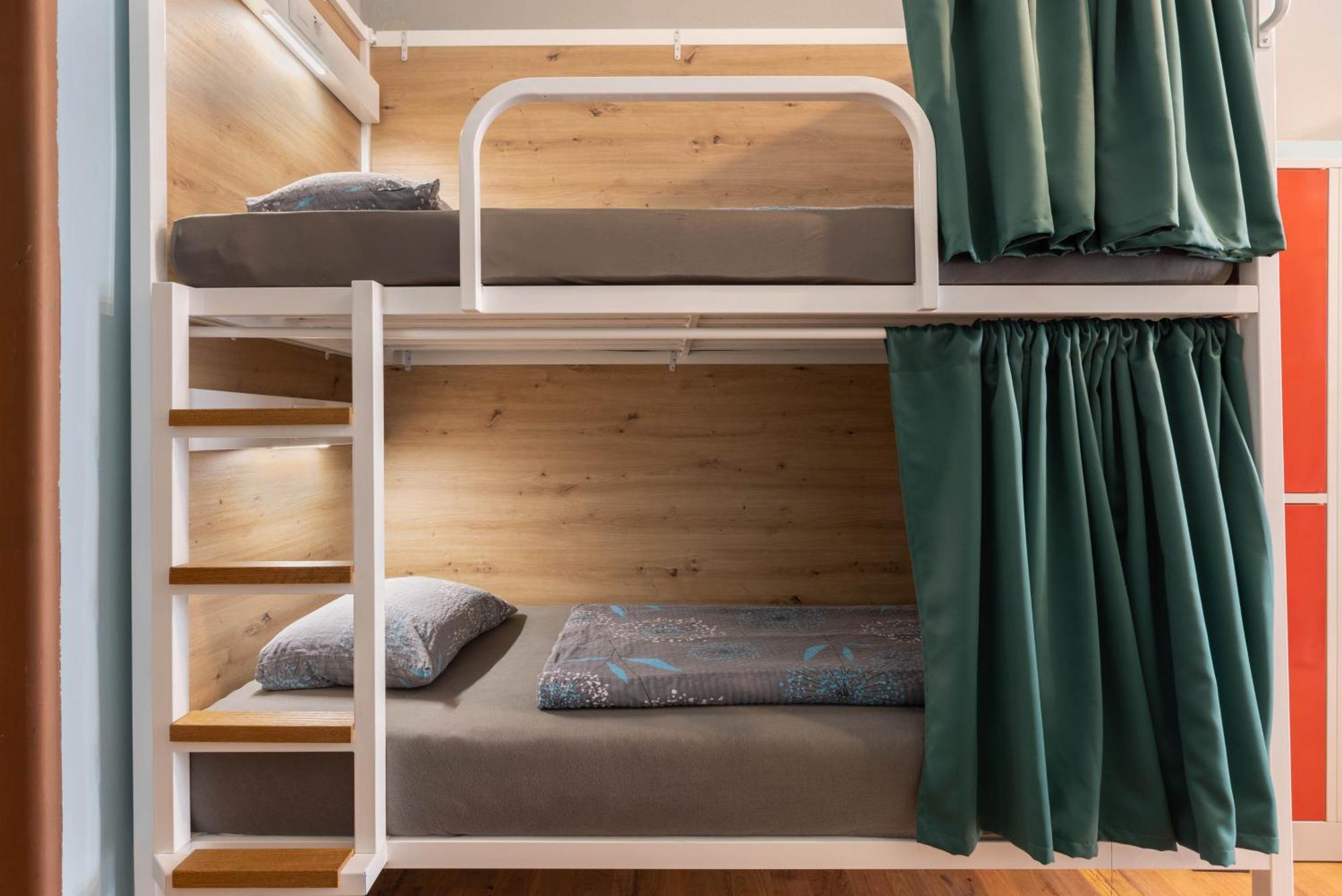 Hostel Elf Praha Eksteriør bilde